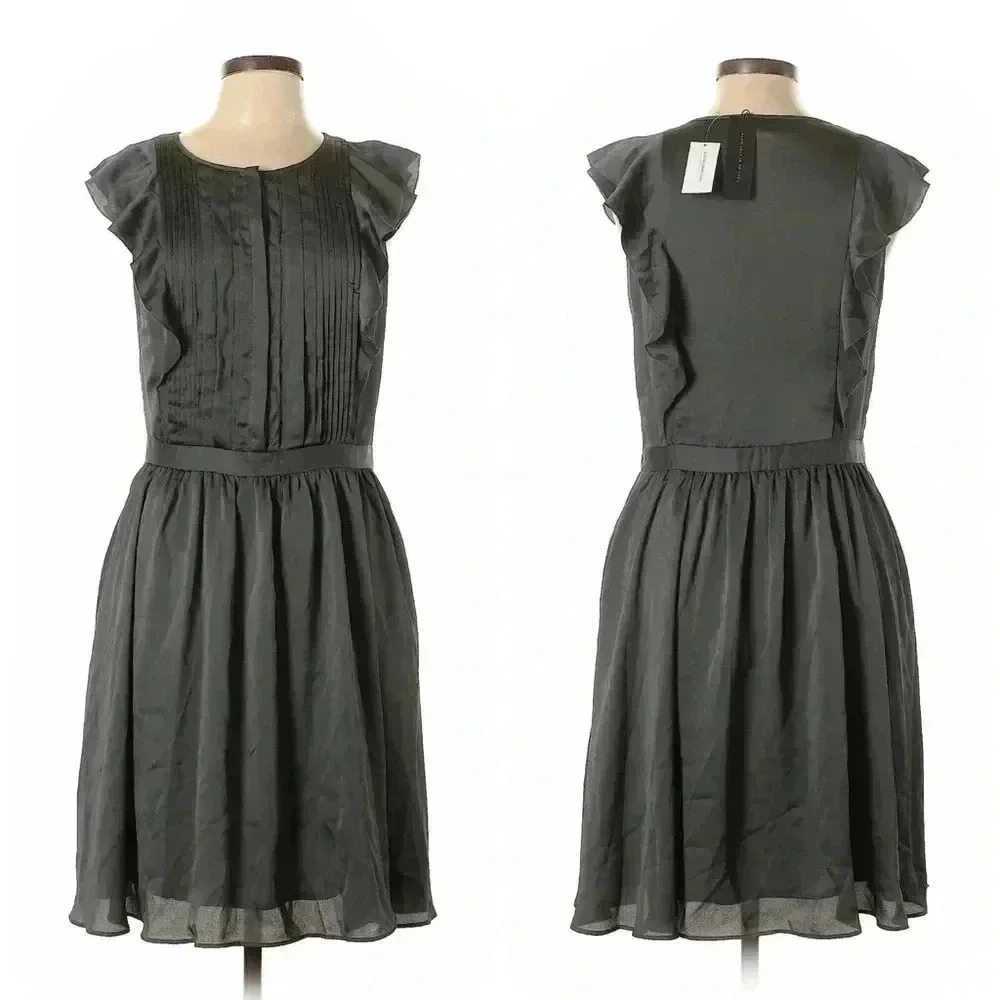 Banana Republic gray ruffled dress  sz 12